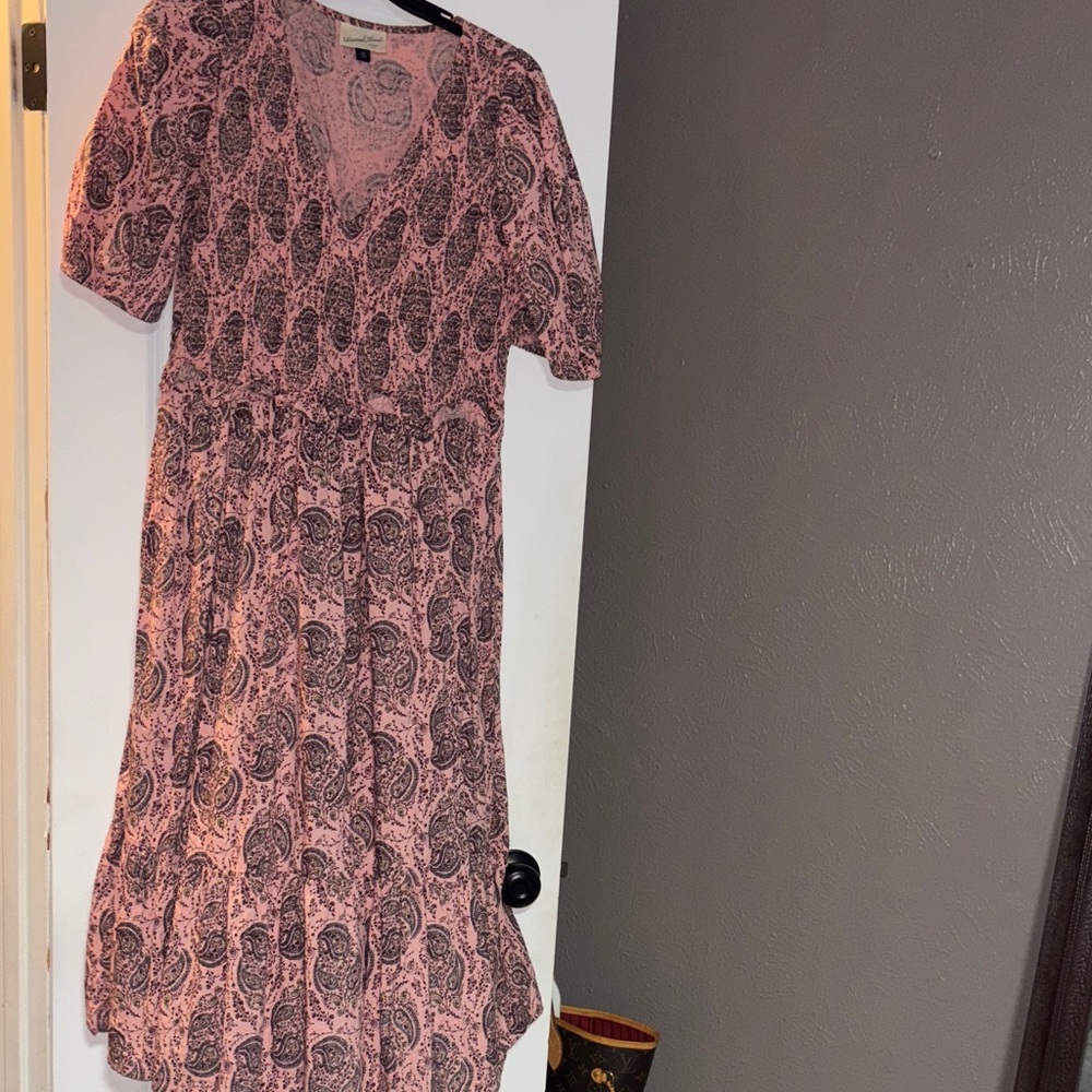 Universal Thread Pink and Black Patterned Midi Dress